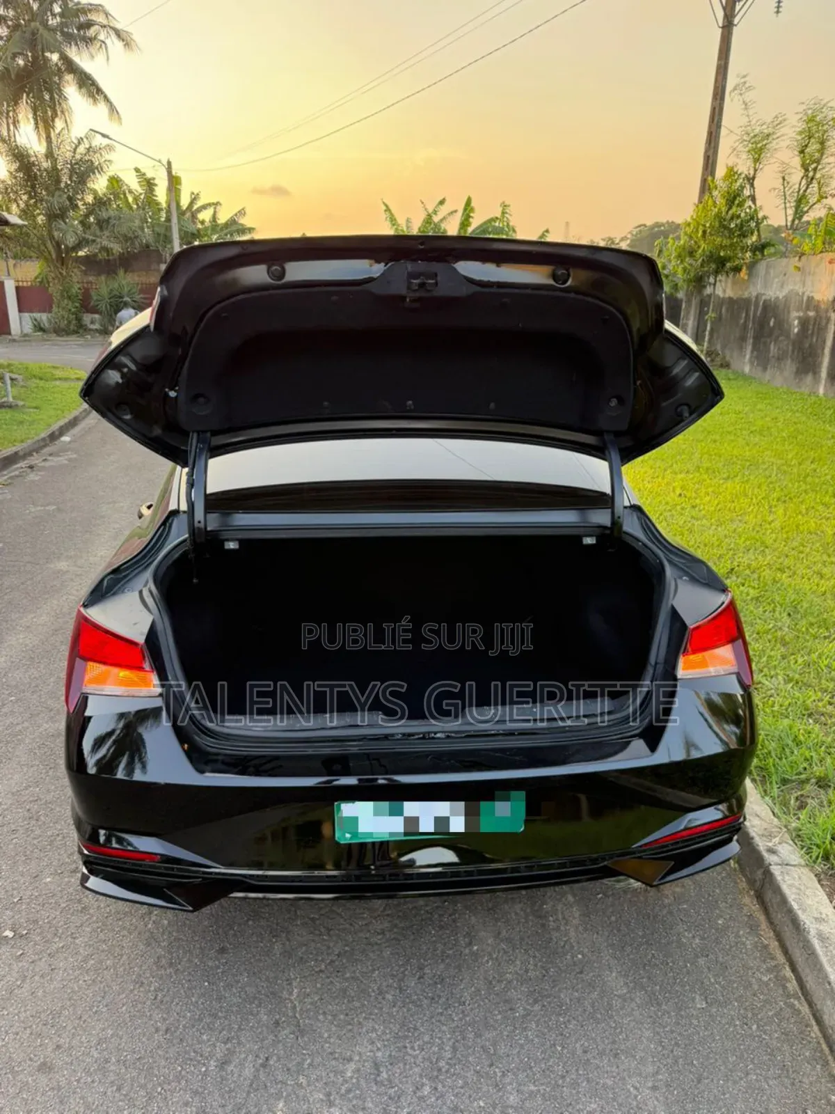 Hyundai Elantra Limited 2022 Noir