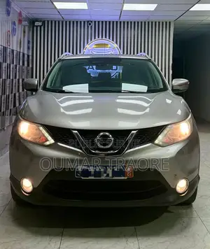 Nissan Qashqai 2015 Gris
