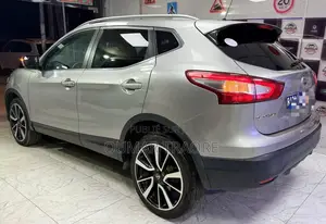 Nissan Qashqai 2015 Gris