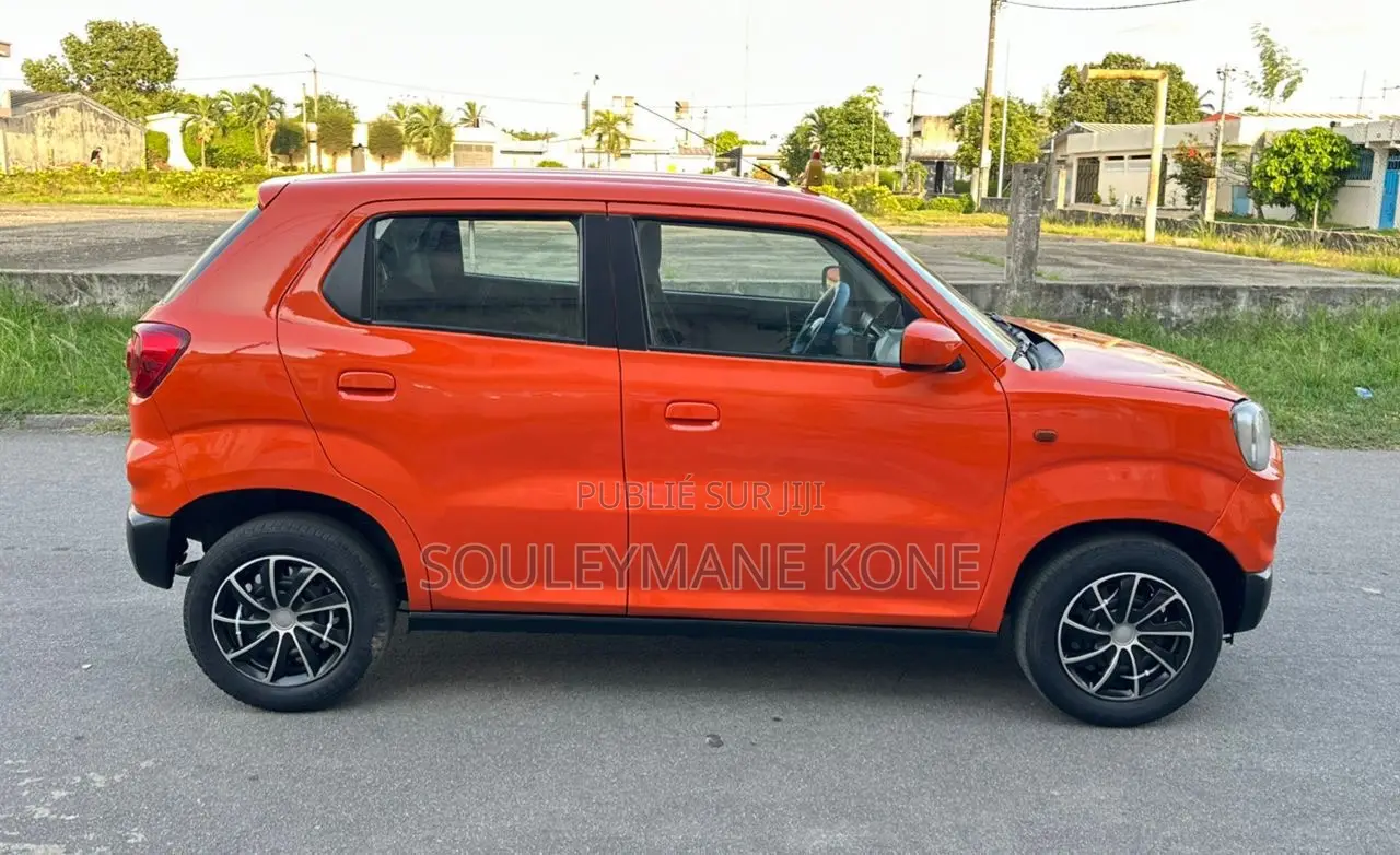 Suzuki S-Presso 2024 Orange