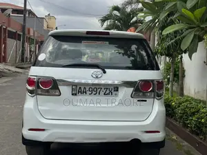 Toyota Fortuner 2015 Blanc