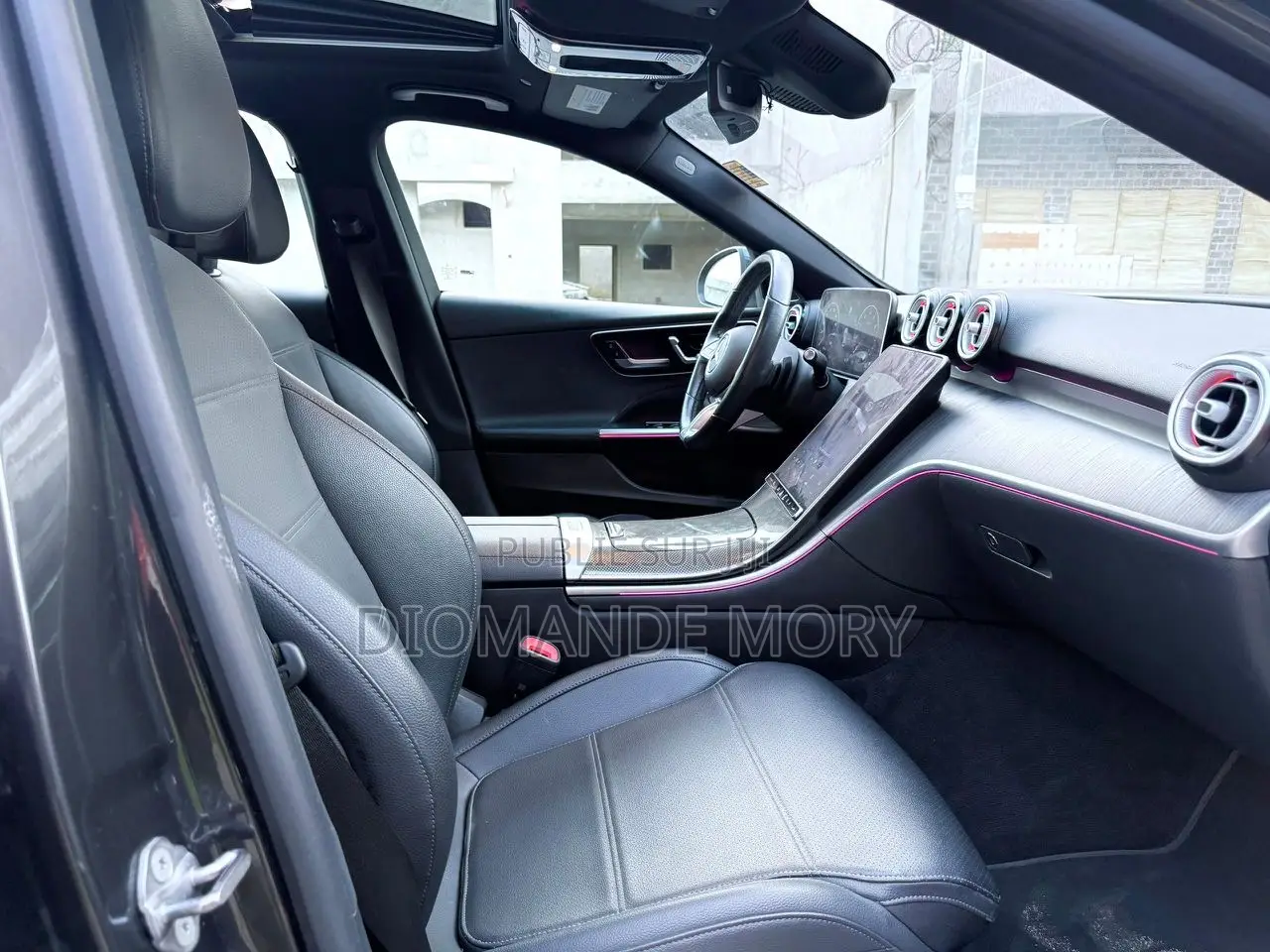 Nouveau Mercedes-Benz C300 2023 Noir