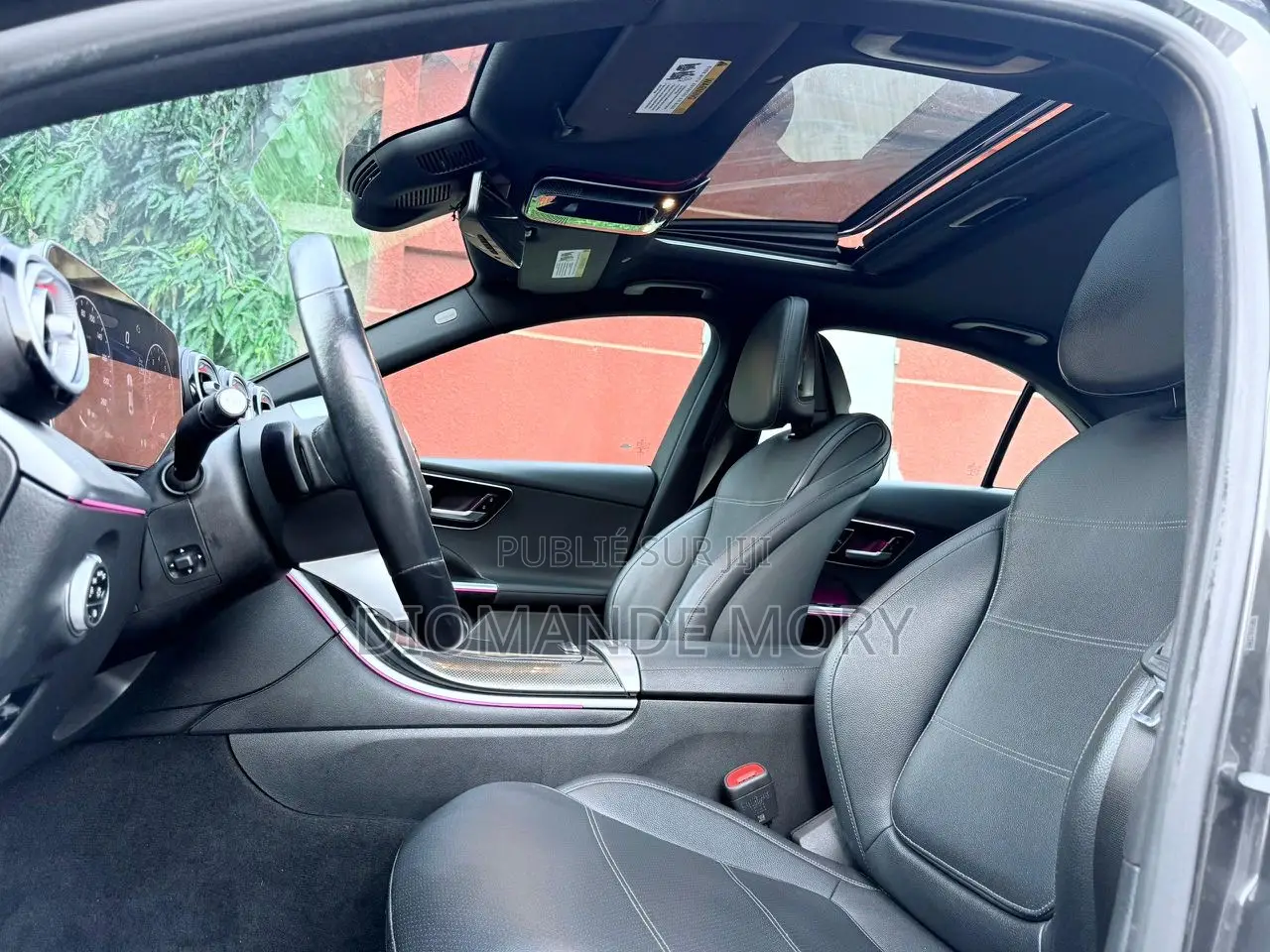 Nouveau Mercedes-Benz C300 2023 Noir