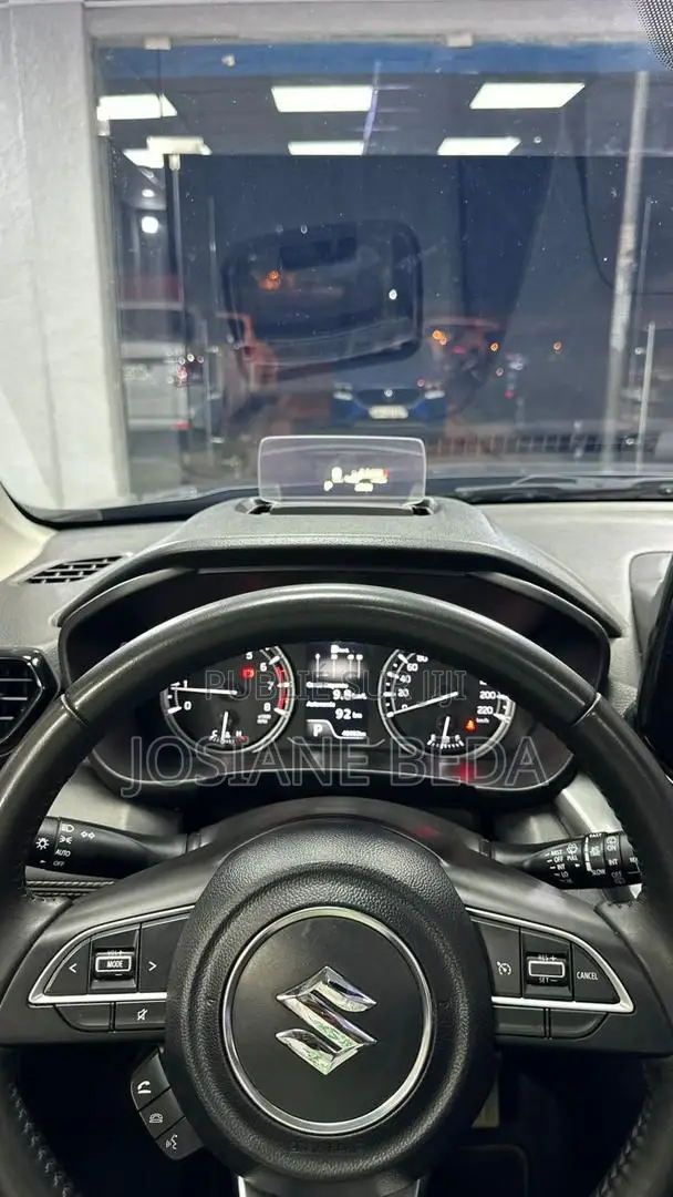 Suzuki Vitara 2024 Gris