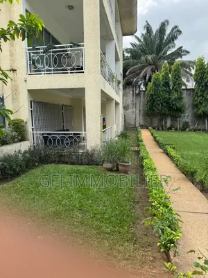 7chbre Duplex dans Francis Gweh, Cocody à Vendre
