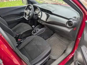 Nissan Kicks 2020 Bordeaux