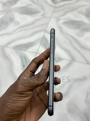 Apple iPhone 11 64 GB Noir