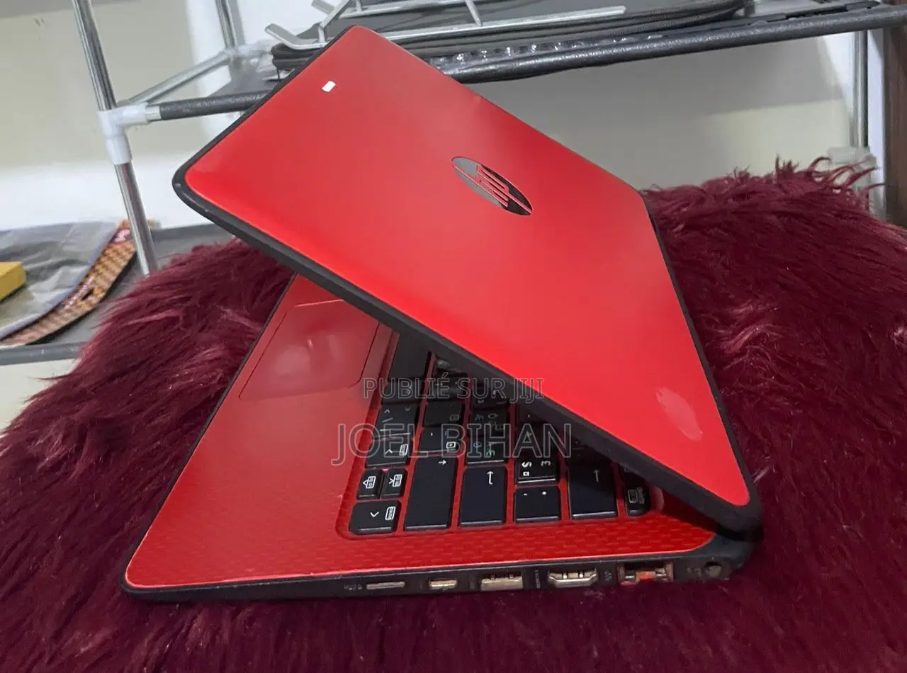 Ordinateur portable HP 14-dq1025cl 4GB Intel Core i5 SSD 256GB