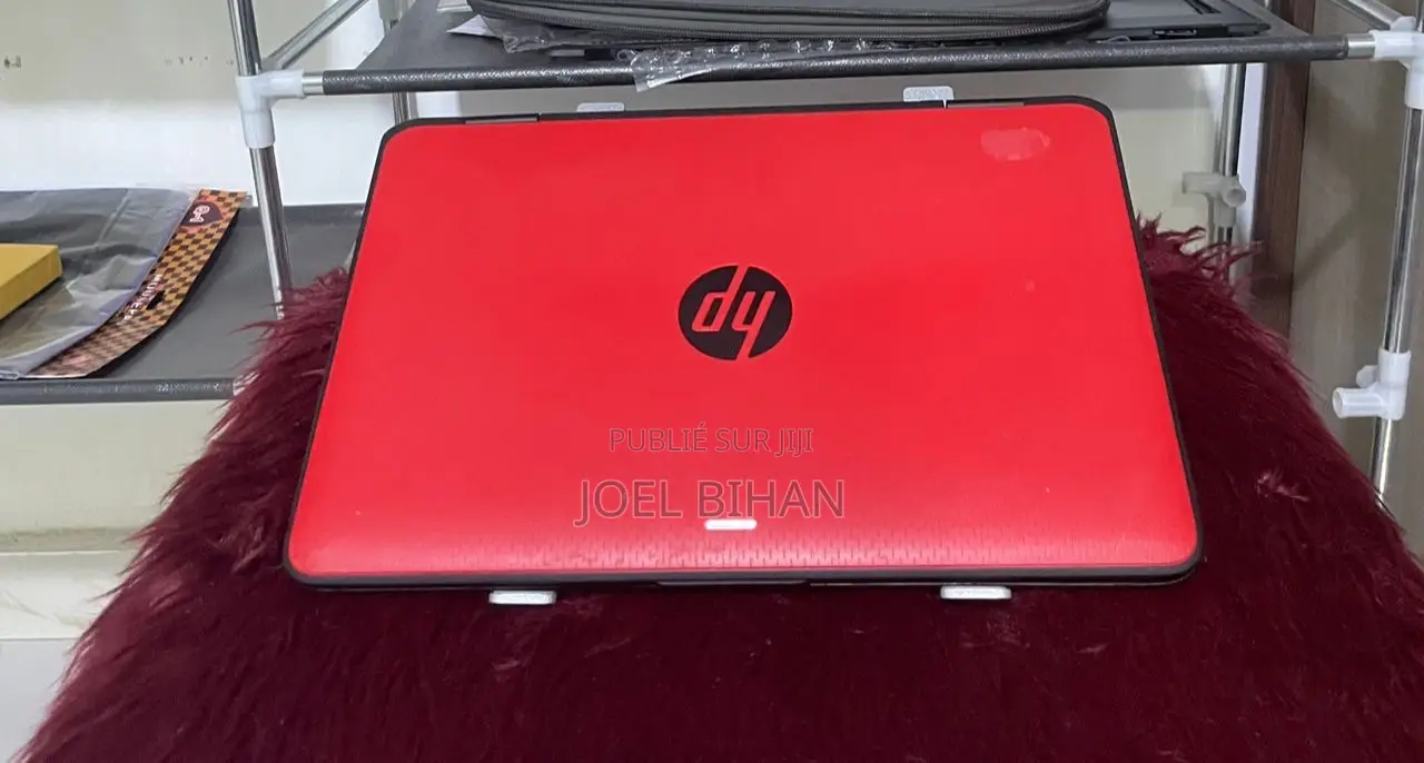 Ordinateur portable HP 14-dq1025cl 4GB Intel Core i5 SSD 256GB