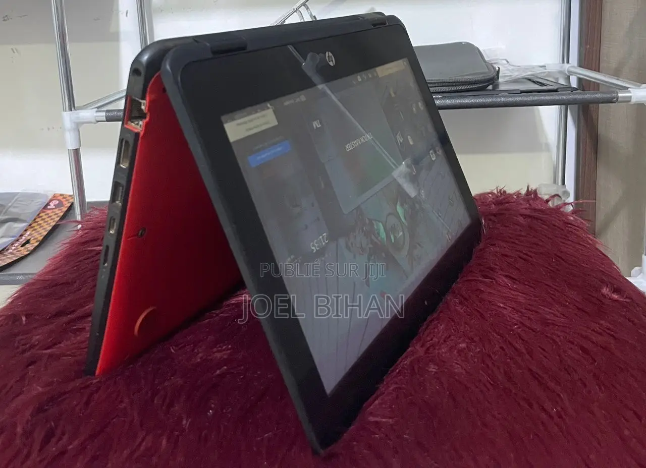 Ordinateur portable HP 14-dq1025cl 4GB Intel Core i5 SSD 256GB