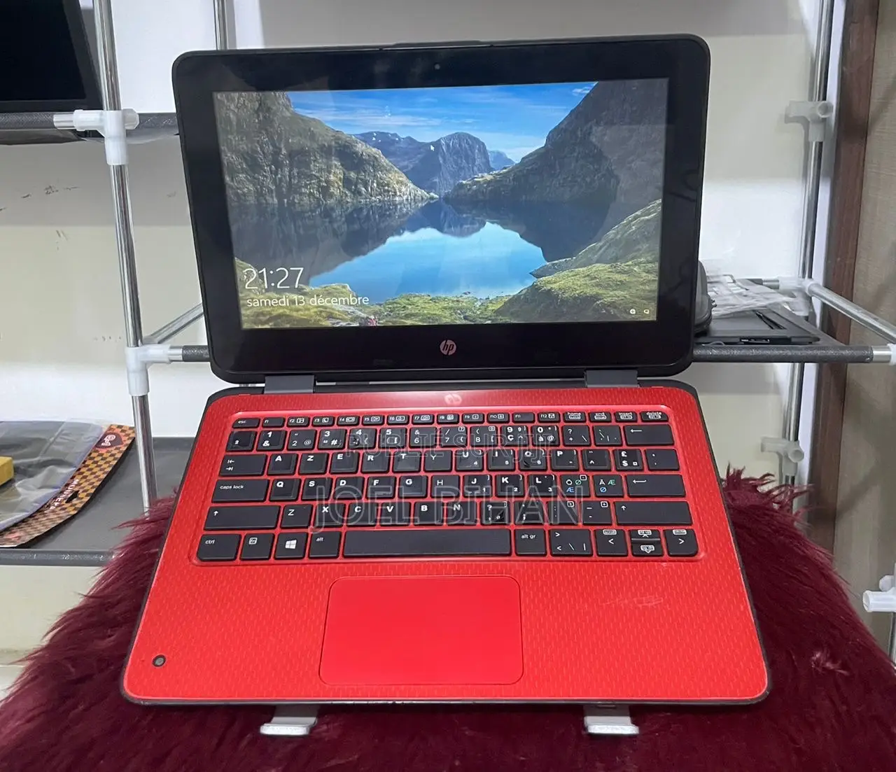 Ordinateur portable HP 14-dq1025cl 4GB Intel Core i5 SSD 256GB