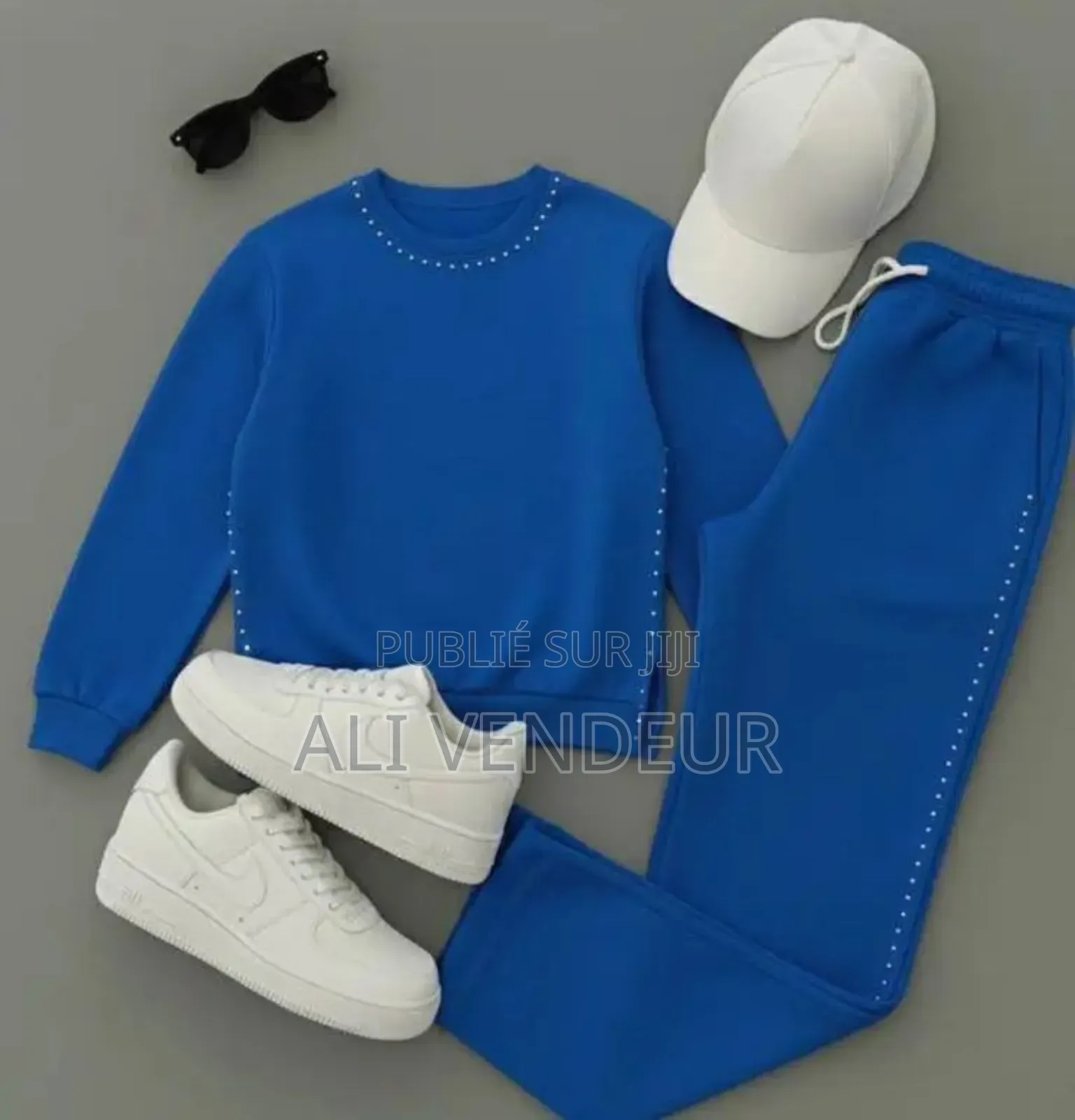 Complet Originale À Bon Prix