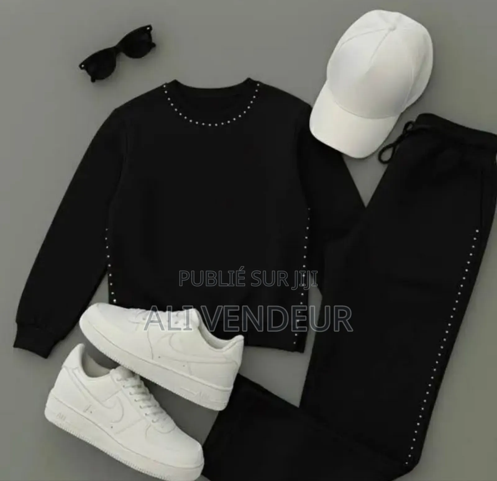 Complet Originale À Bon Prix