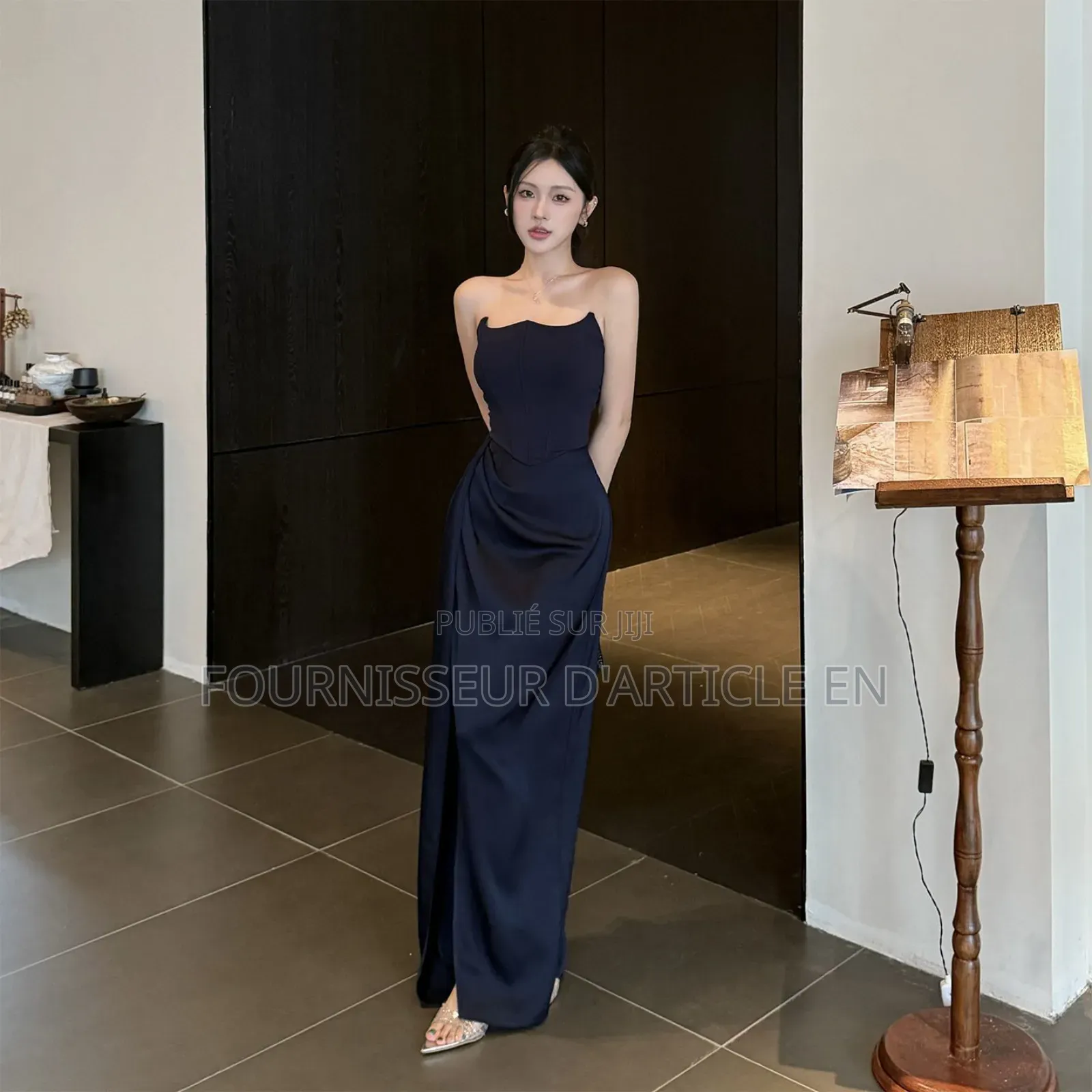 Robe Fendue Jusqu'à La Cuisse, Dos Nu, Coupe Ajustée,