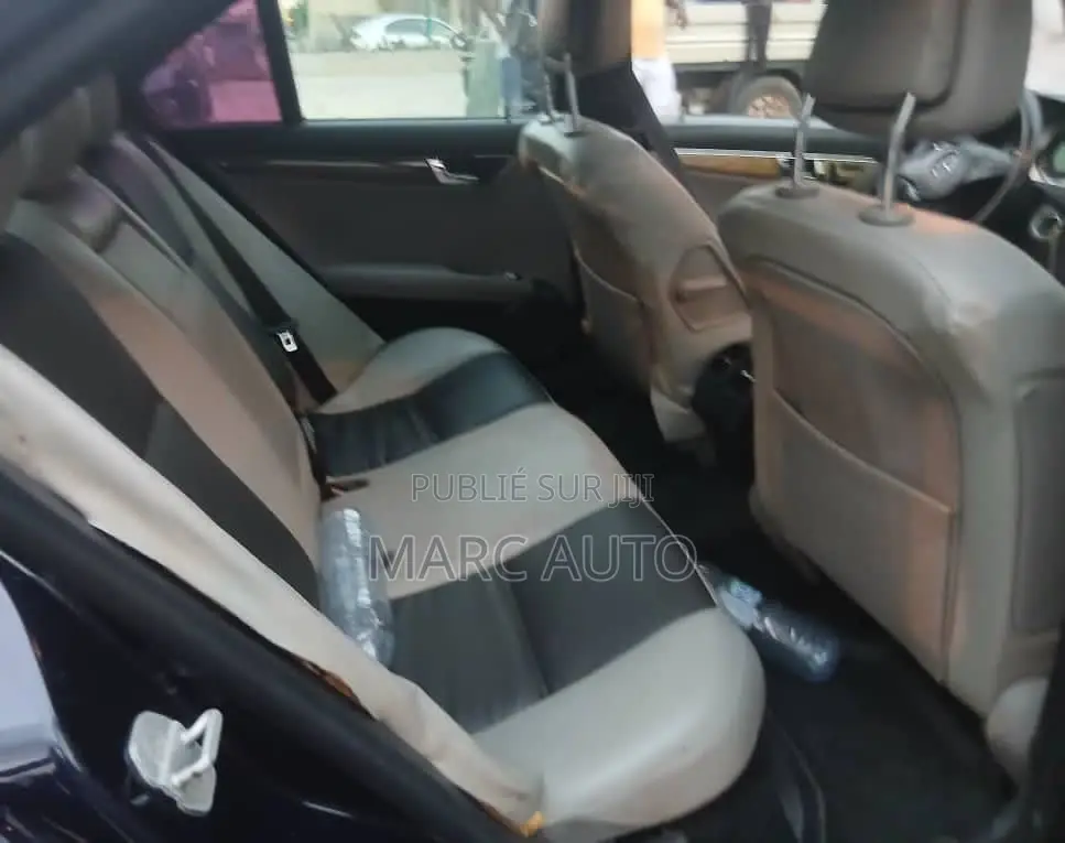 Mercedes-Benz C300 2012 Noir