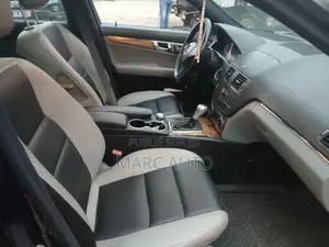 Mercedes-Benz C300 2012 Noir