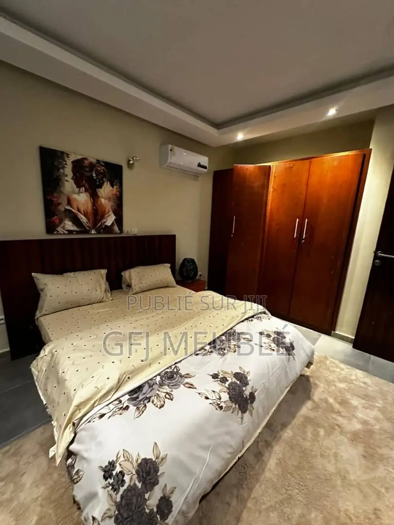 Meublé 3chbre Appartement dans Gfj Meublé, Cocody à Louer