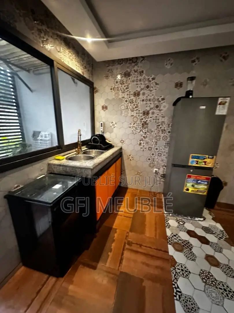 Meublé 3chbre Appartement dans Gfj Meublé, Cocody à Louer