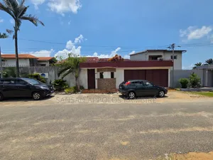 10chbre Duplex dans Cocody L'Ena Une à Louer