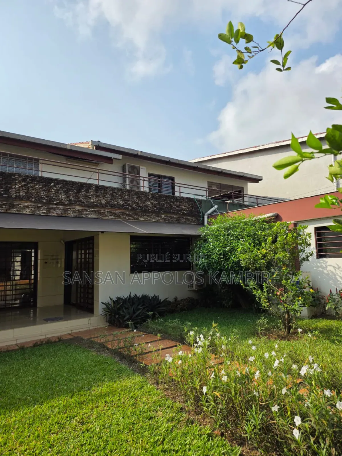 10chbre Duplex dans Cocody L'Ena Une à Louer