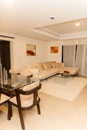 Meublé 3chbre Appartement dans Massa Immobilier, Cocody à Louer
