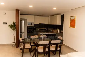 Meublé 3chbre Appartement dans Massa Immobilier, Cocody à Louer