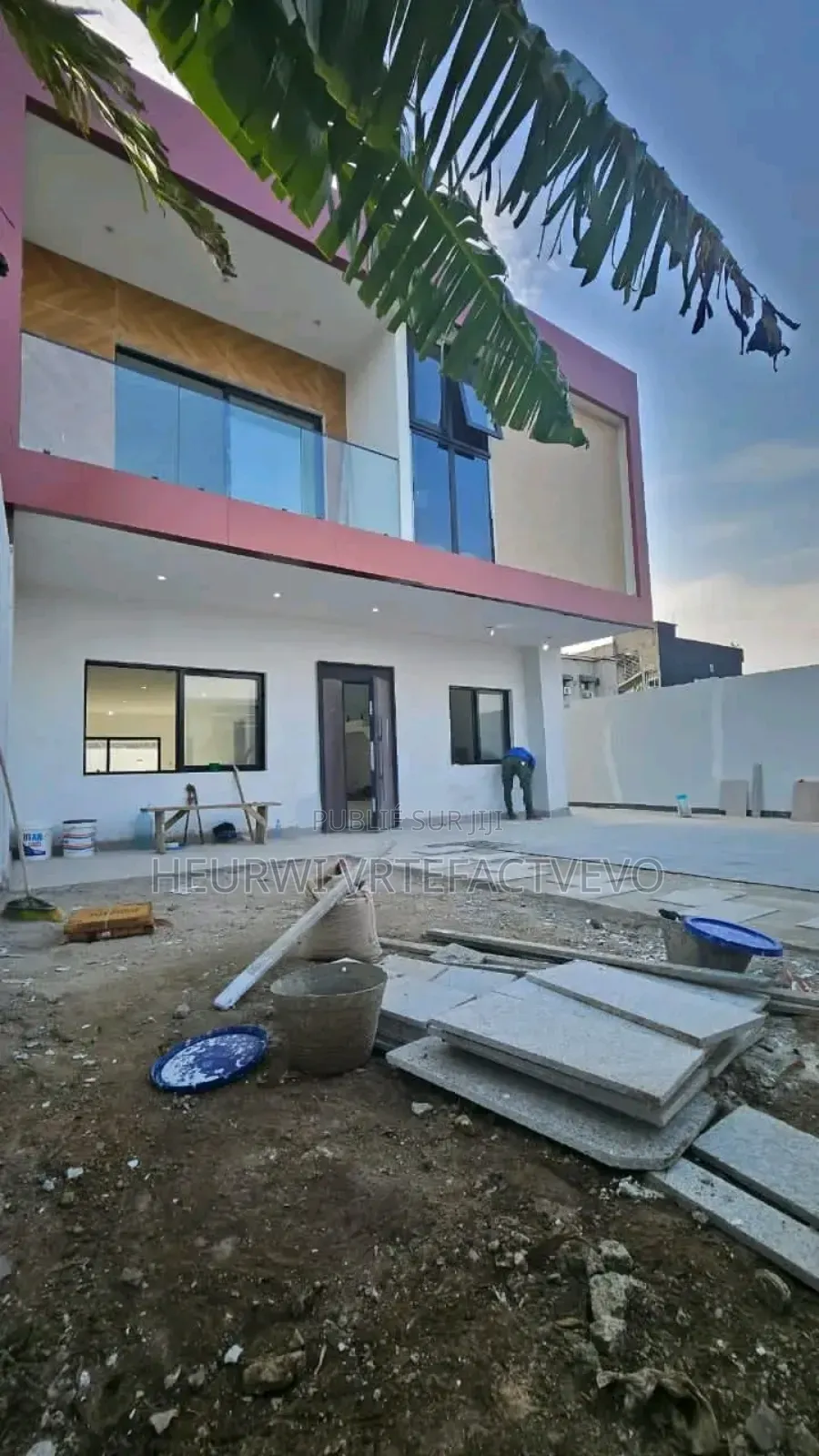 5chbre Duplex dans Djorobite, Cocody à Vendre