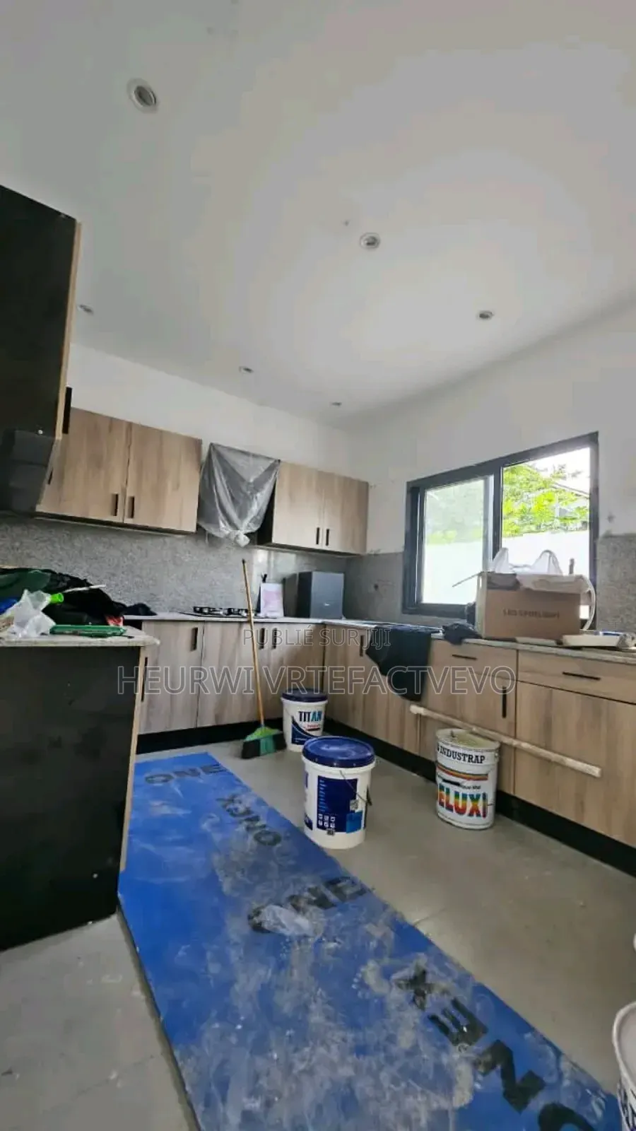 5chbre Duplex dans Djorobite, Cocody à Vendre