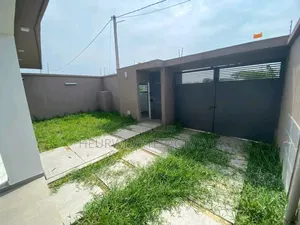 5chbre Duplex dans Bingerville, Cocody à Vendre