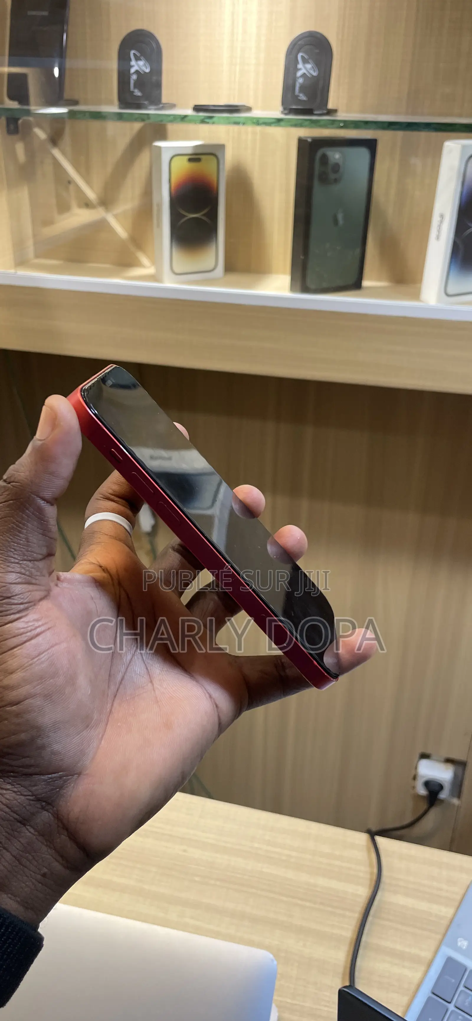 Apple iPhone 12 64 GB Rouge