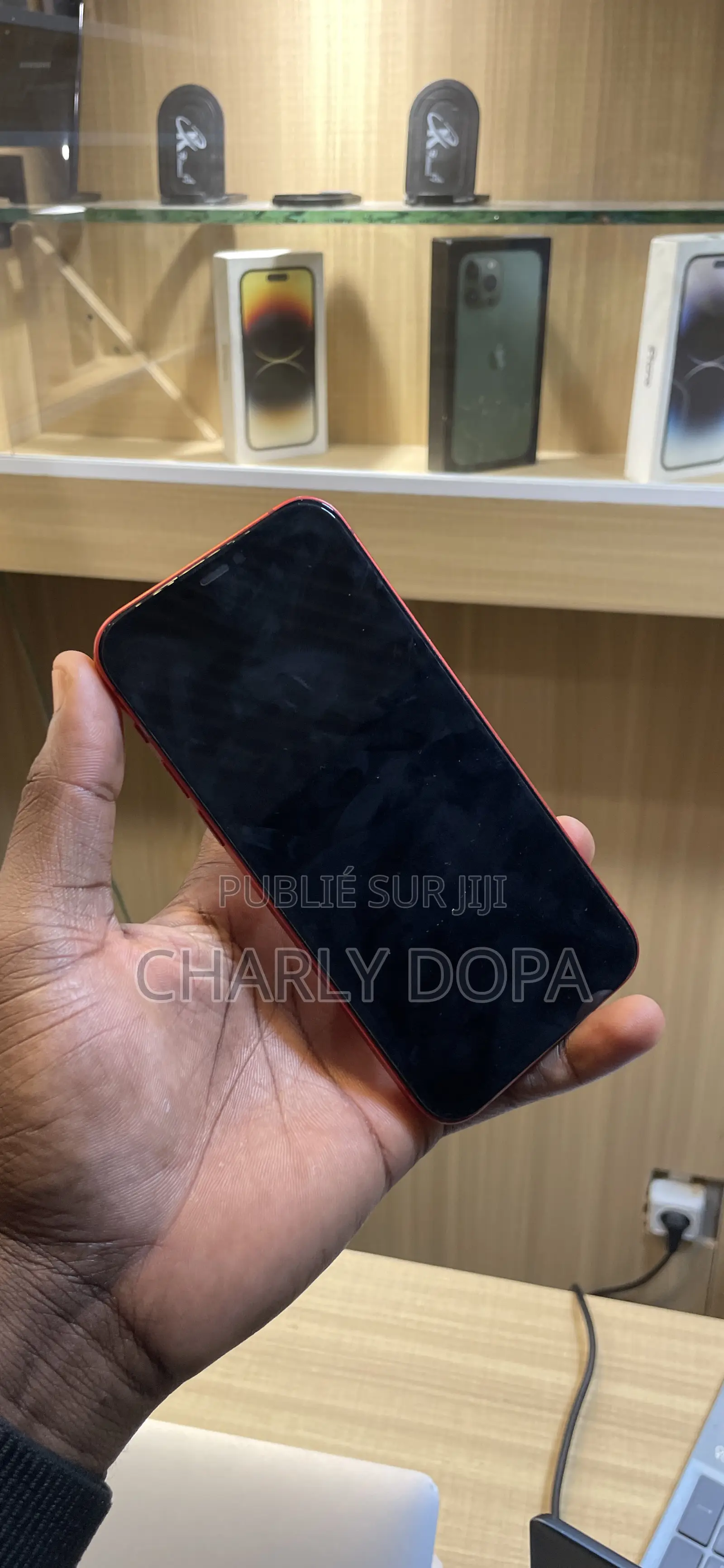 Apple iPhone 12 64 GB Rouge