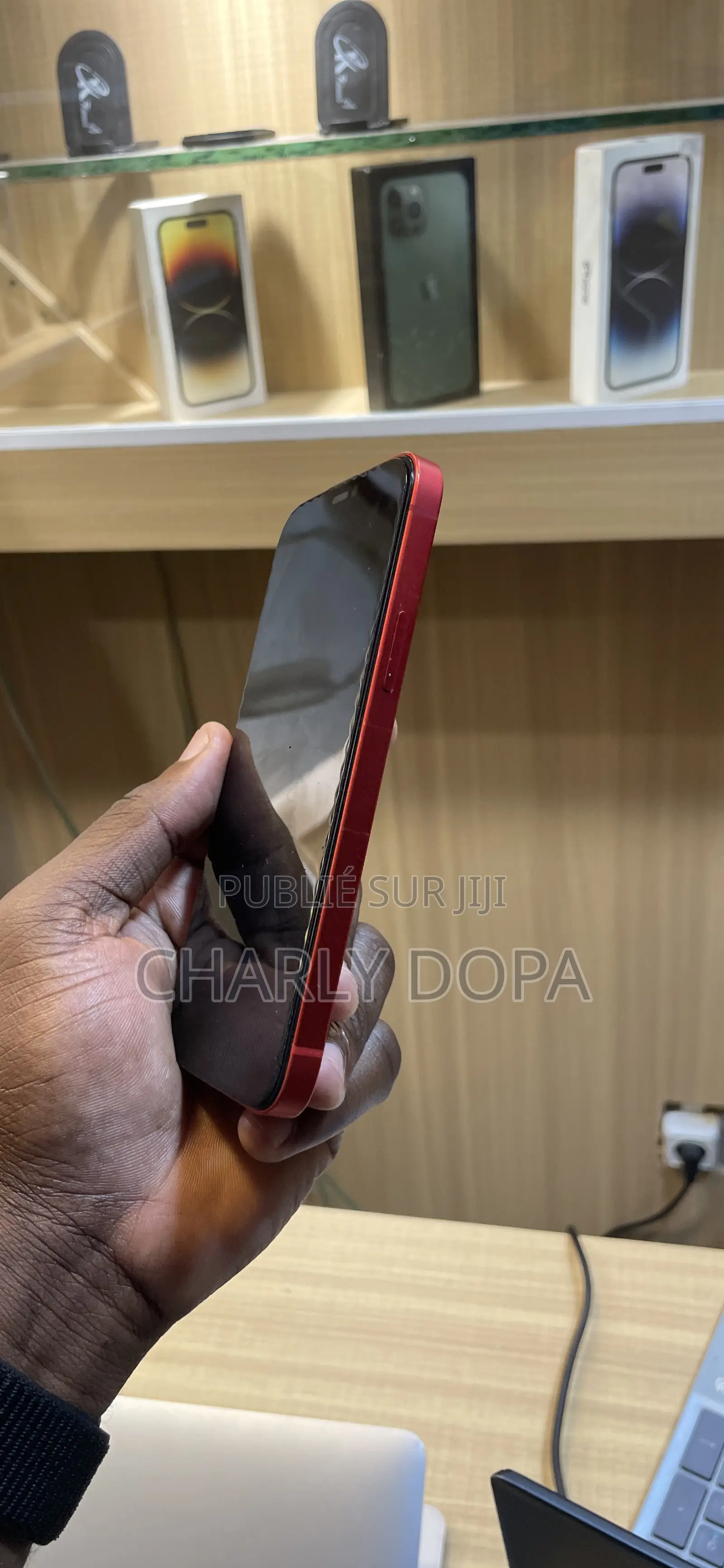 Apple iPhone 12 64 GB Rouge