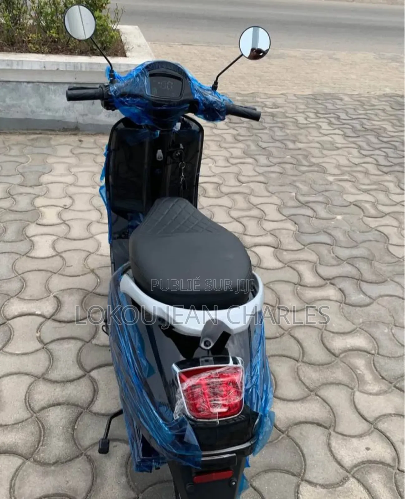 Nouveau Autre 2024 Noir