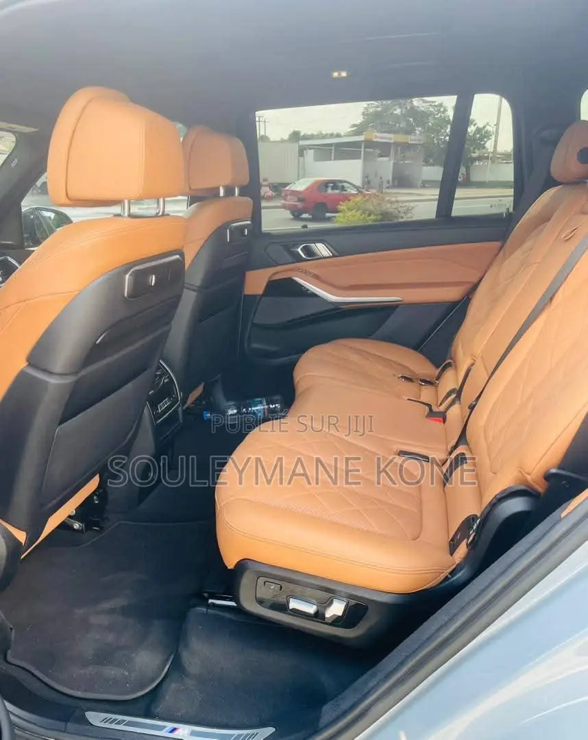 Nouveau BMW X7 2023 Gris