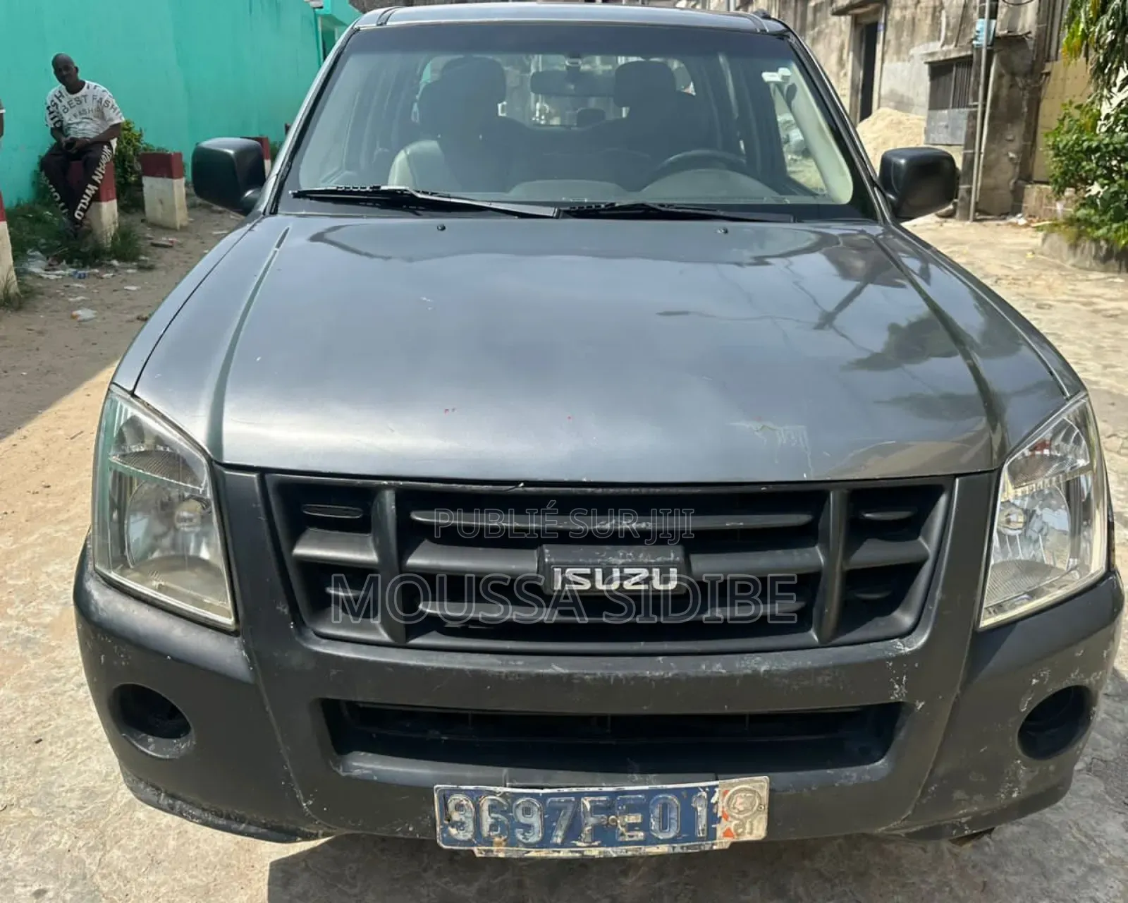 Isuzu D-MAX 2010 Gris