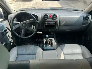 Isuzu D-MAX 2010 Gris