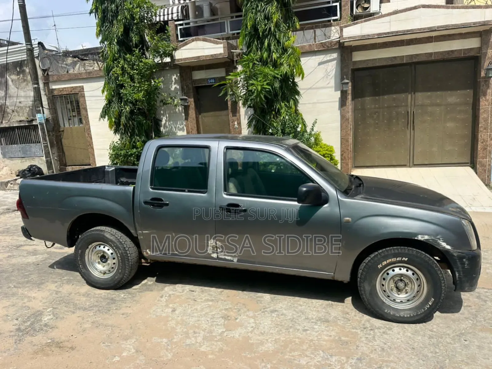 Isuzu D-MAX 2010 Gris