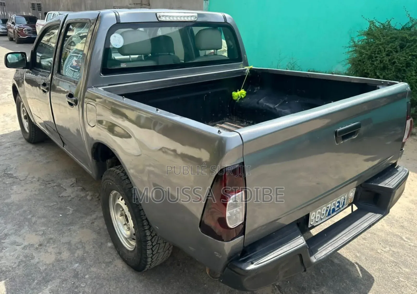 Isuzu D-MAX 2010 Gris