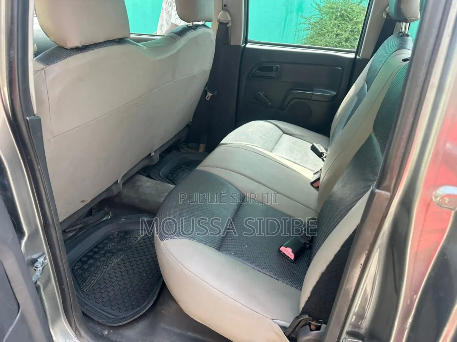 Isuzu D-MAX 2010 Gris