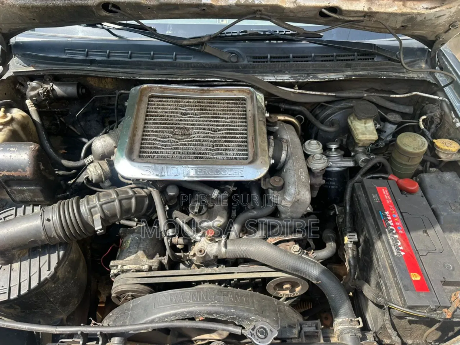 Isuzu D-MAX 2010 Gris