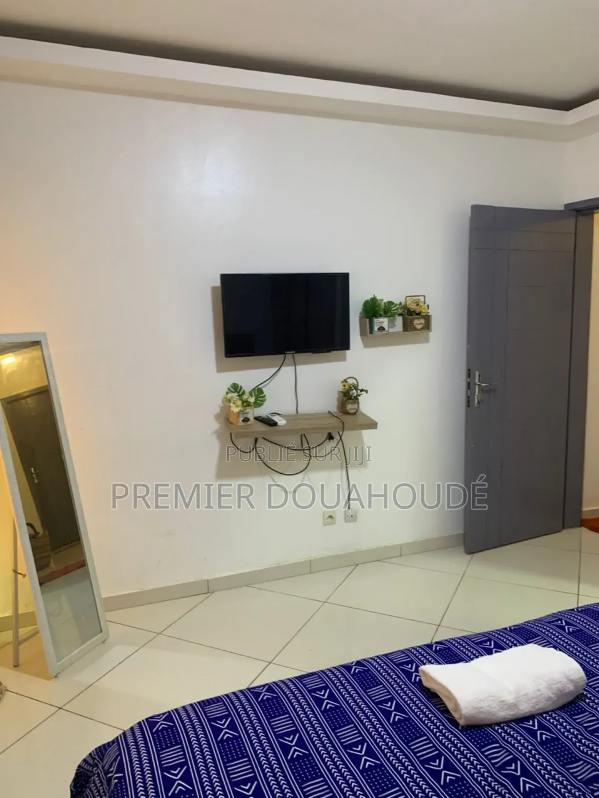 Meublé 2chbre Appartement dans Dibi Résidence, Cocody à Louer