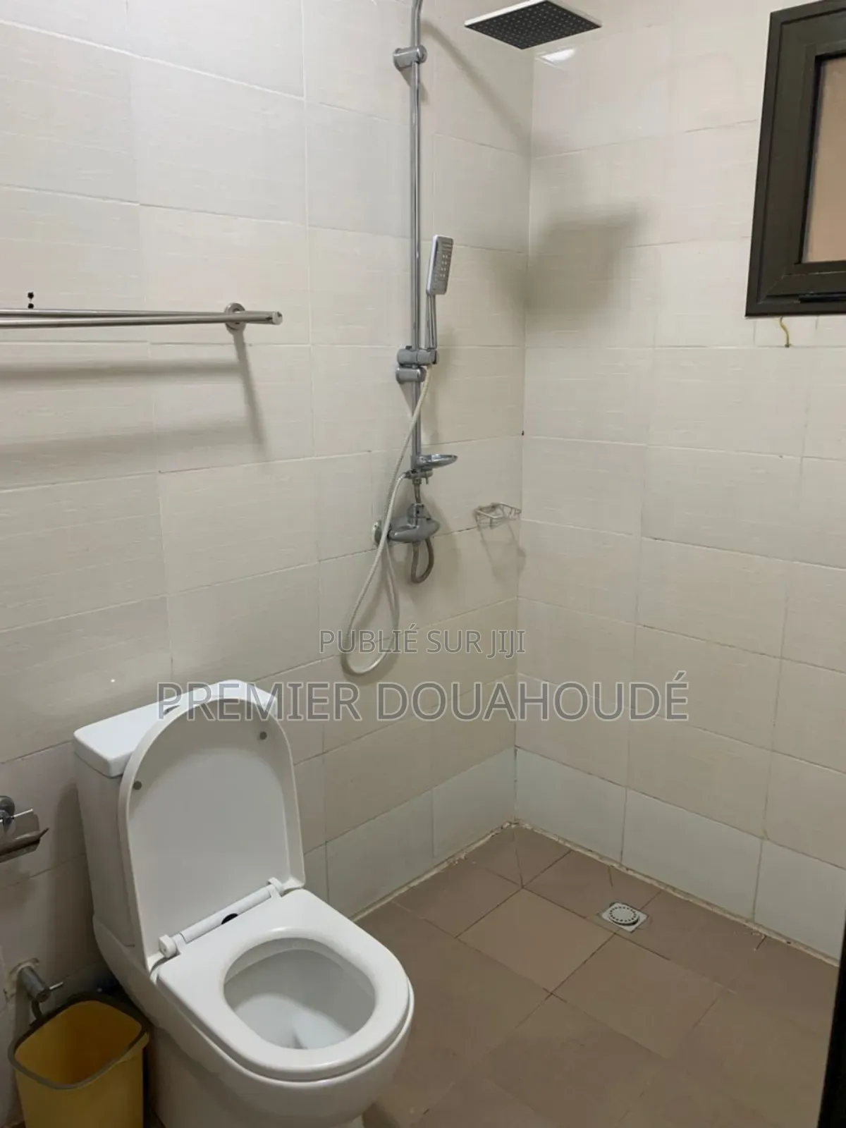 Meublé 2chbre Appartement dans Dibi Résidence, Cocody à Louer