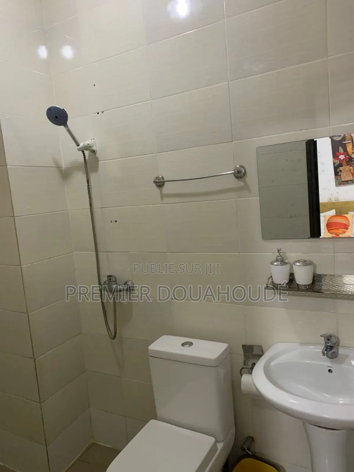 Meublé 2chbre Appartement dans Dibi Résidence, Cocody à Louer