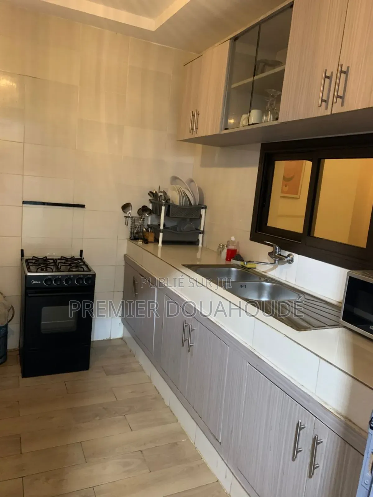 Meublé 2chbre Appartement dans Dibi Résidence, Cocody à Louer