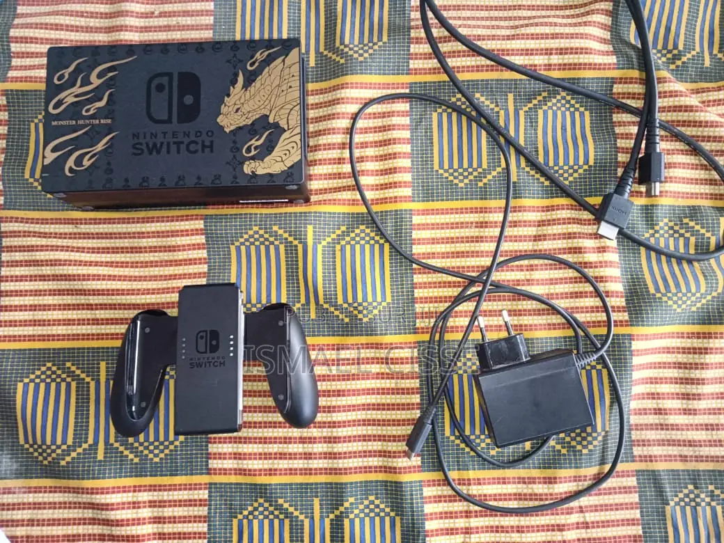 Nintendo Switch Craquee + 24 Jeux(Fc26, Zelda, Mario, Dragon Ball)