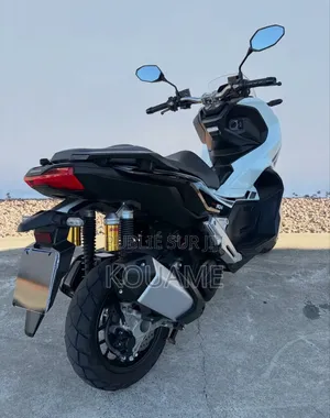 Nouveau Autre 2023 Blanc