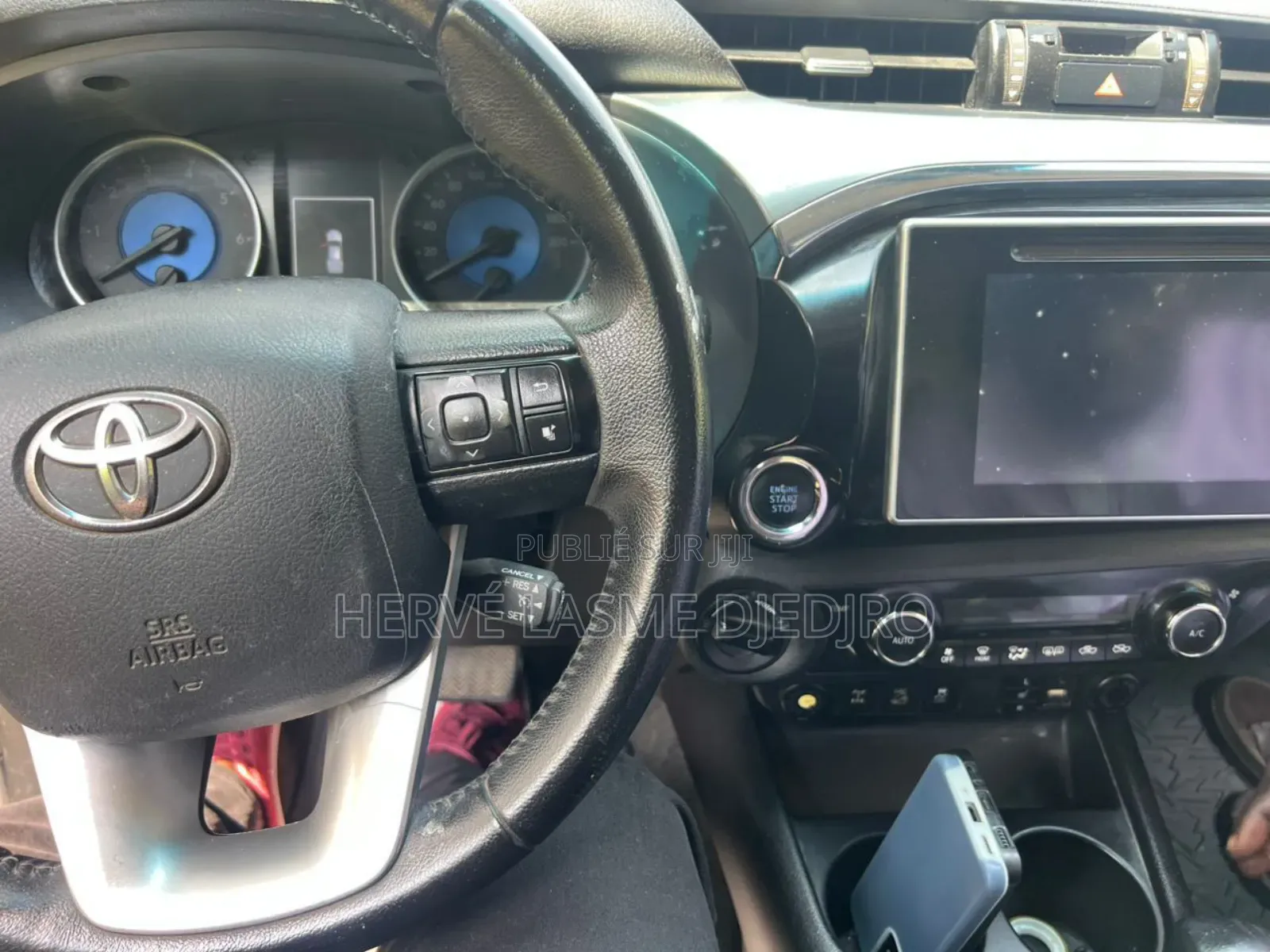 Toyota Hilux 2024 Gris