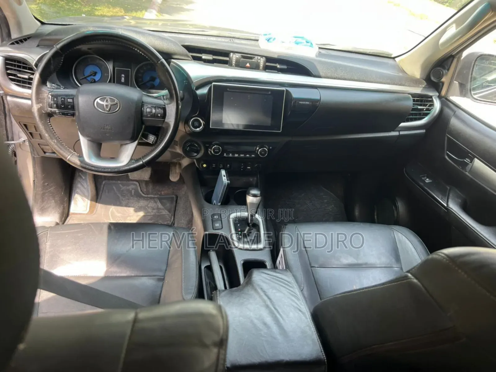 Toyota Hilux 2024 Gris