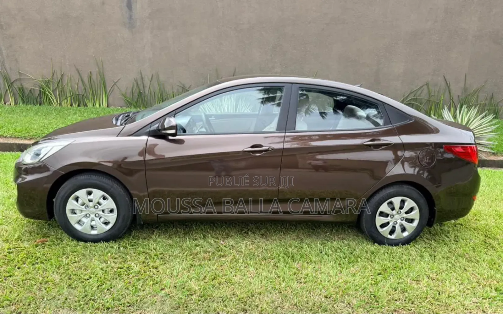Hyundai Accent SE Hatchback 2016 Doré