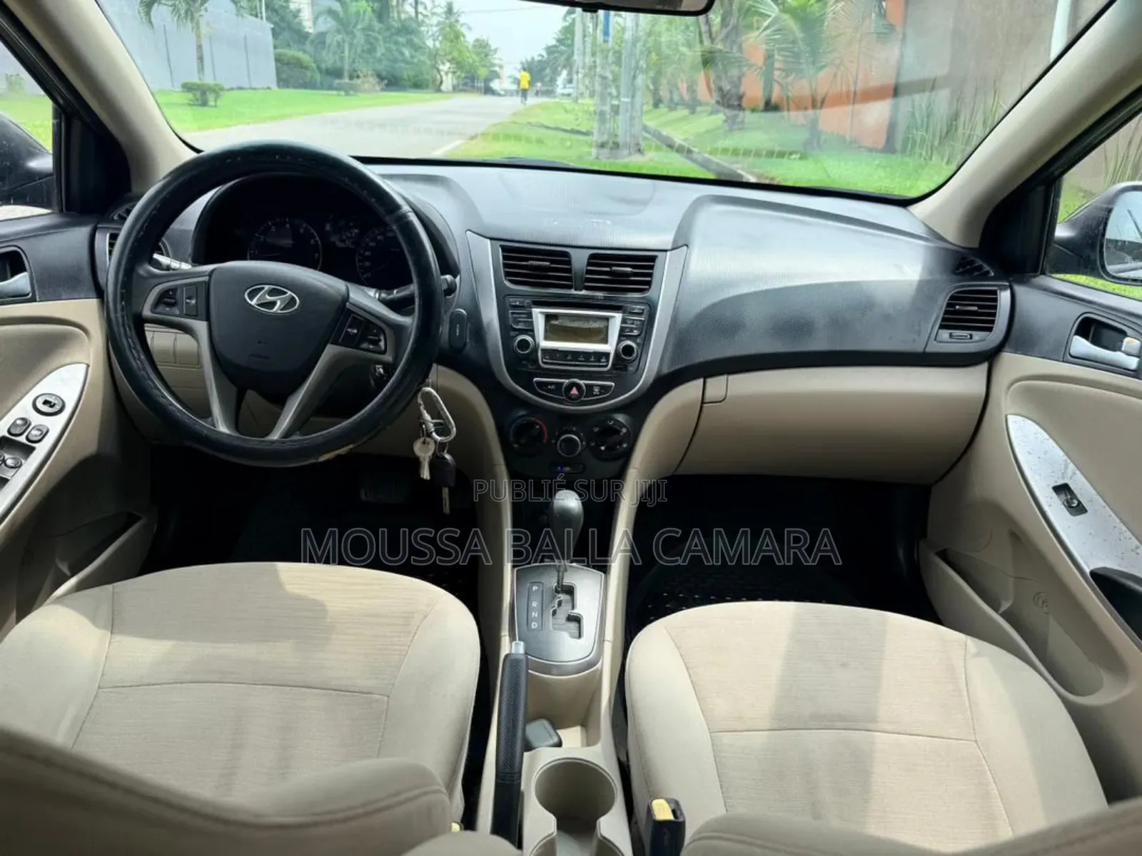 Hyundai Accent SE Hatchback 2016 Doré